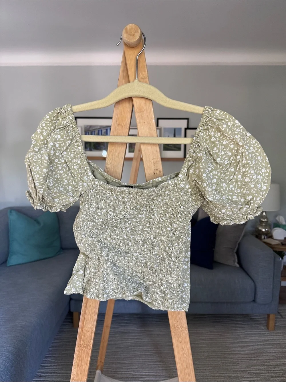 Abercrombie & Fitch Sage Green Floral Puff Sleeve crop top
